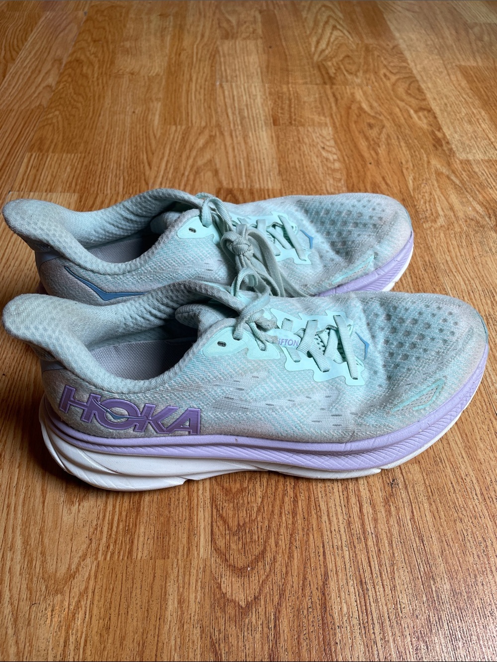Hoka One One Clifton 9